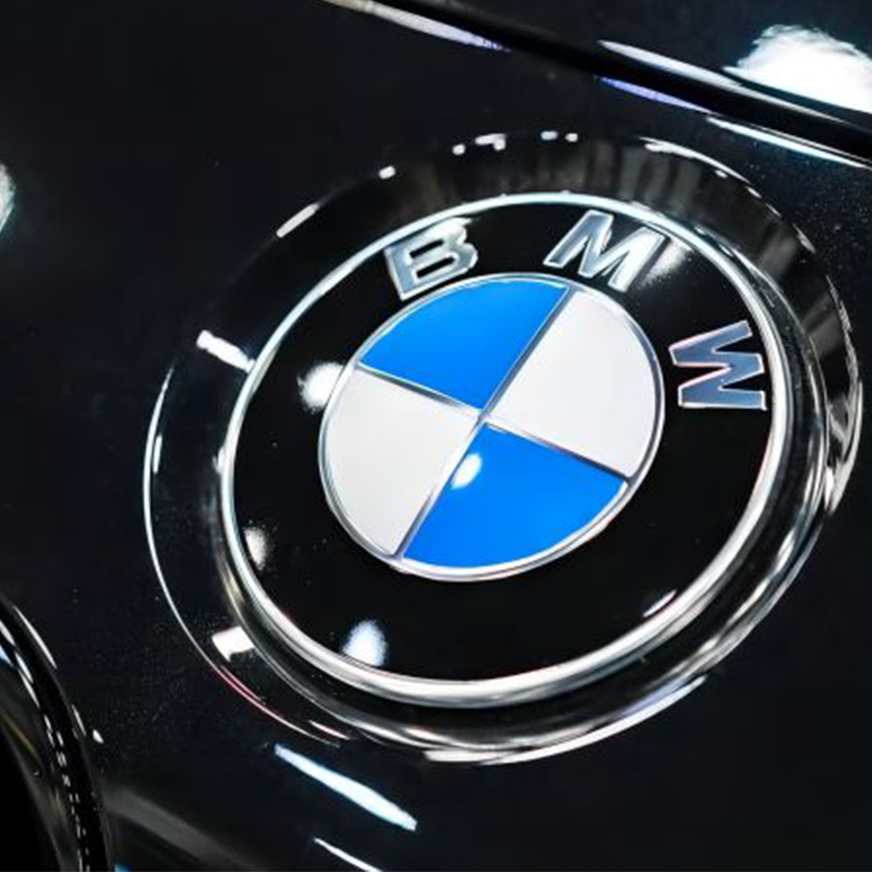 Automobil BMW iX5 na vodíkové palivové články je testován v Jižní Koreji